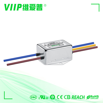 表面マウント パッケージタイプ AC EMIフィルター 1450VDC ラインからライン 50 Ω 入力阻力