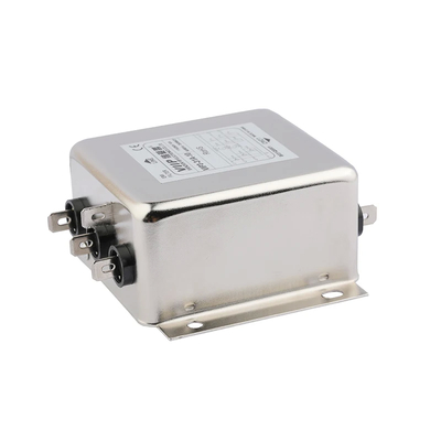 表面マウント 広い温度範囲 エミフィルター エミエムクフィルター 2700VDC ラインからラインまで -40.C から +85.C
